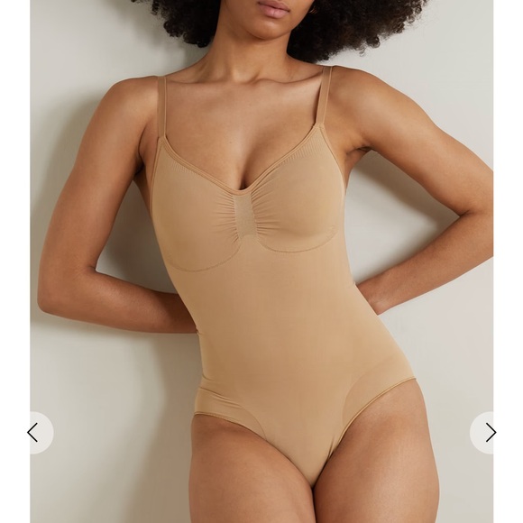 SKIMS Sculpting Shapewear Bodysuit Brief in Neutral Shade Ochre - Picture 3 of 4